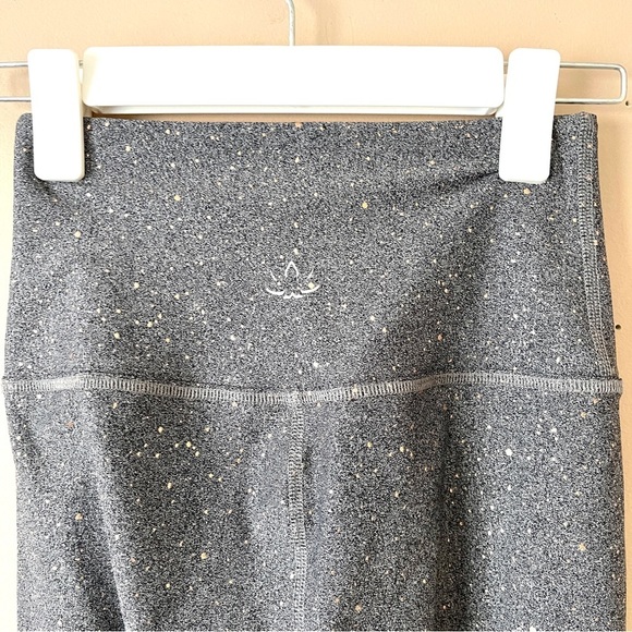 BEYOND YOGA | Alloy Metallic Ombré High-Waist Leggings Sz S - Picture 6 of 8